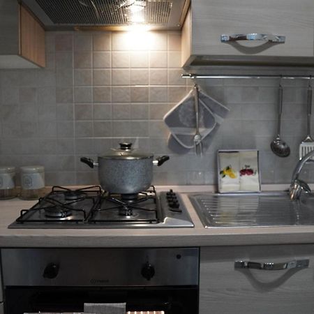Lilly'S House Apartment Кастеламаре ди Стабия Екстериор снимка