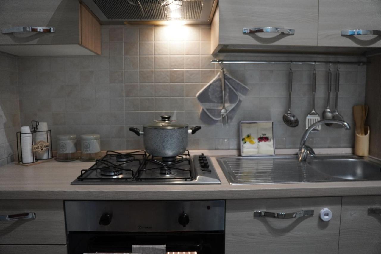 Lilly'S House Apartment Кастеламаре ди Стабия Екстериор снимка